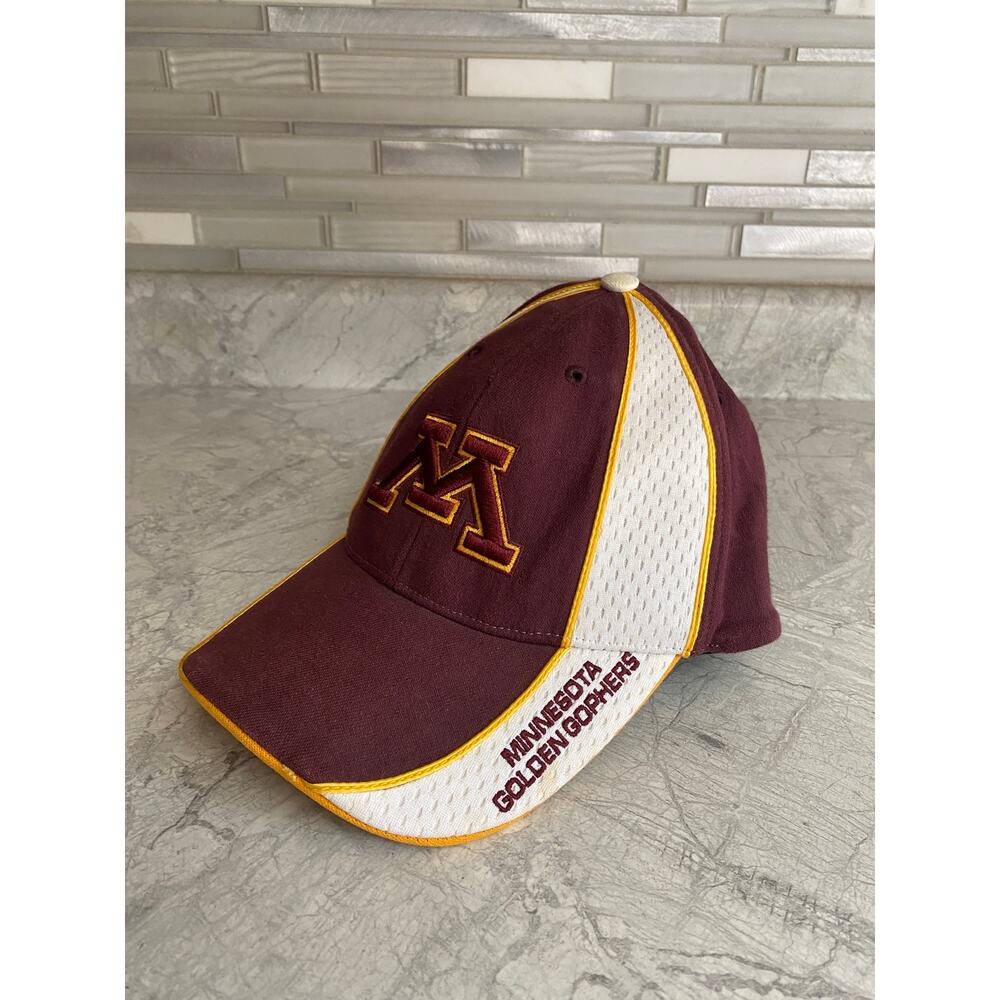Minnesota Gophers Stretch-Fit Baseball Hat
